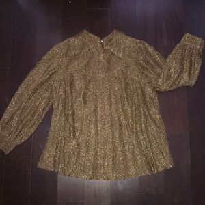 Gold pleated trapeze shirt with collar